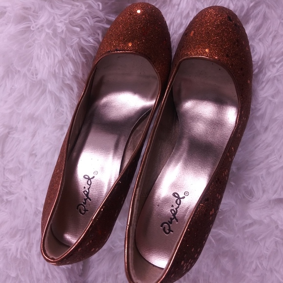 Qupid Glitter Bronze Stiletto Heel Pumps-Size 6.5 - Picture 2 of 5